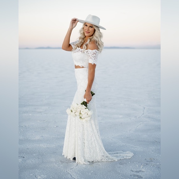 Grace Loves Lace Everly dress. Size XL. Worn once for engagement pictures.